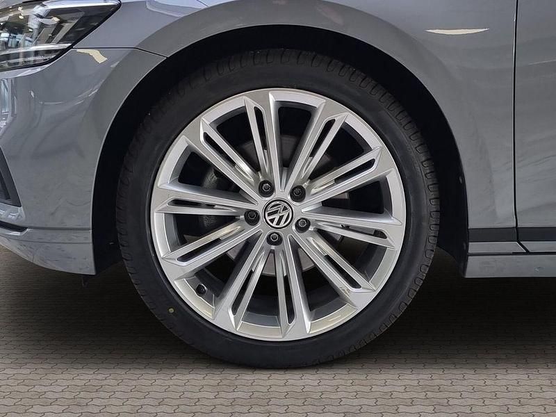 Gebraucht VW Passat Conceptline 150 PS (110 kW) 2023 Grau Kombi