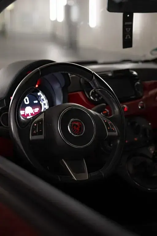 Gebraucht Abarth 595 Custom 140 PS (102 kW) 2015 Rot Kleinwagen