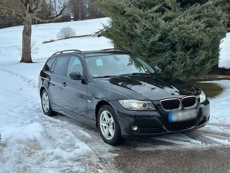 Gebraucht BMW 318 143 PS (105 kW) 2009 Schwarz Kombi