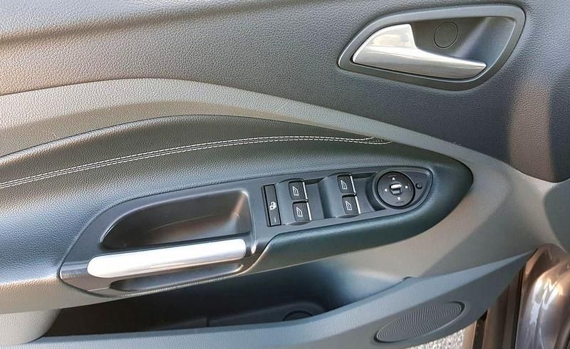 Gebraucht Ford C-MAX Titanium 116 PS (85 kW) 2011 Braun Van / Kleinbus