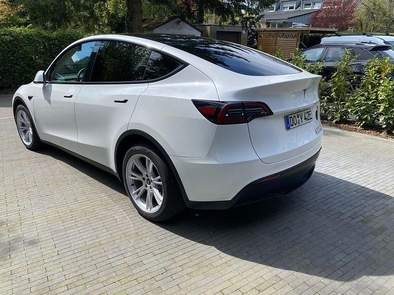 Usado Tesla Model Y Standard Range 188 kW (256 CV) 2023 Blanco SUV