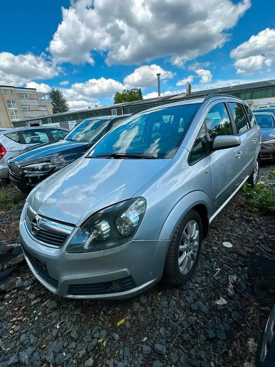 Gebraucht Opel Zafira 125 PS (91 kW) 2005 Grau Van / Kleinbus