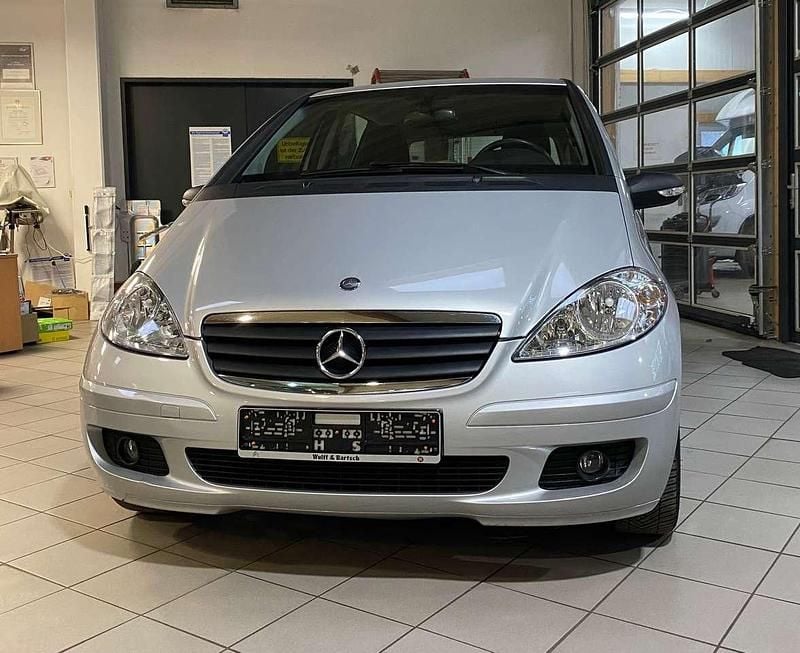 Silber Gebraucht 2008 Mercedes A150 Elegance Limousine | 6.985 € (Teuer) - Bild 1/4