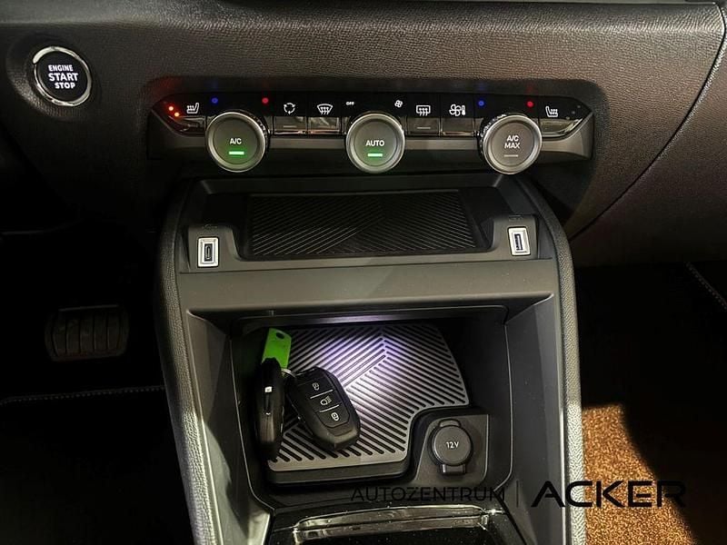 Neu Citroën C4 145 PS (106 kW) 2026 Grau SUV