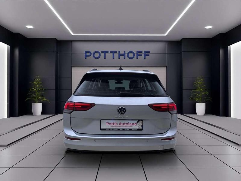 Gebraucht VW Golf VIII Life 116 PS (85 kW) 2022 Silber Kombi