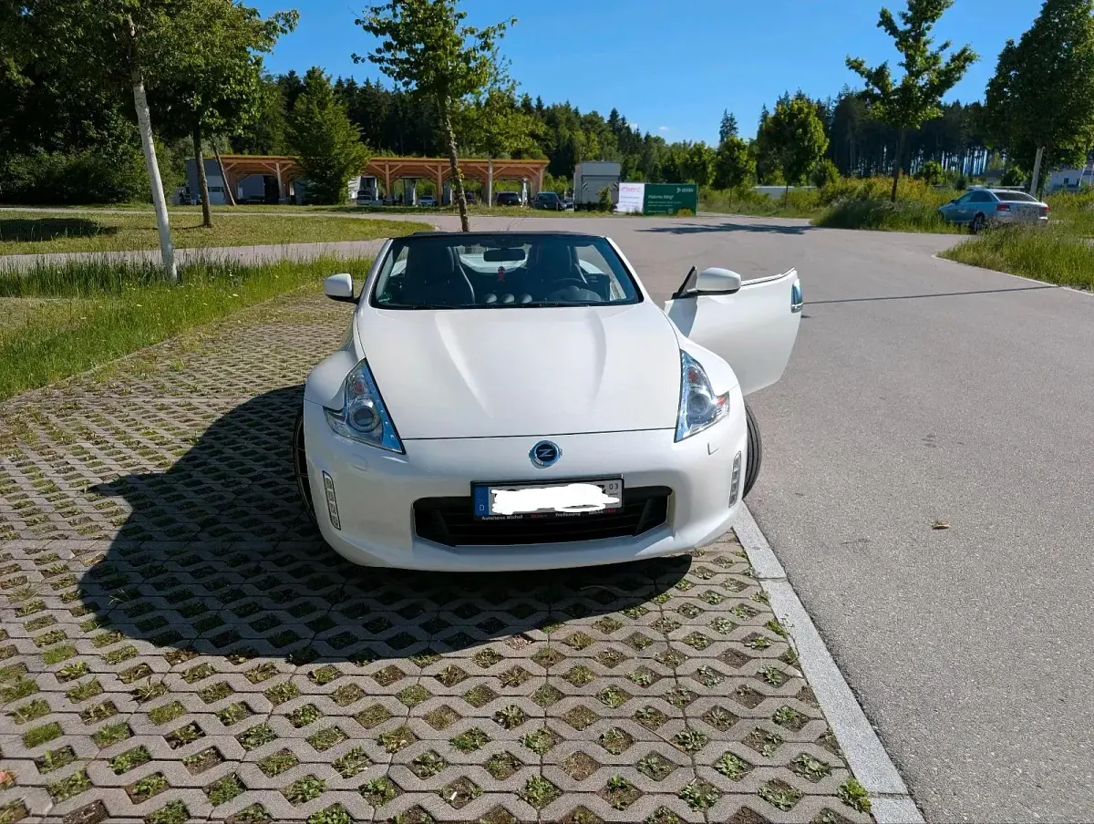Gebraucht Nissan 370Z 326 PS (239 kW) 2016 Weiß Cabrio