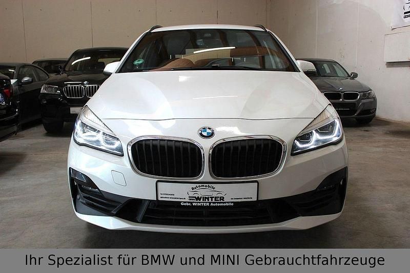 Gebraucht BMW 220 Active Tourer Advantage 190 PS (139 kW) 2020 Weiß Van / Kleinbus