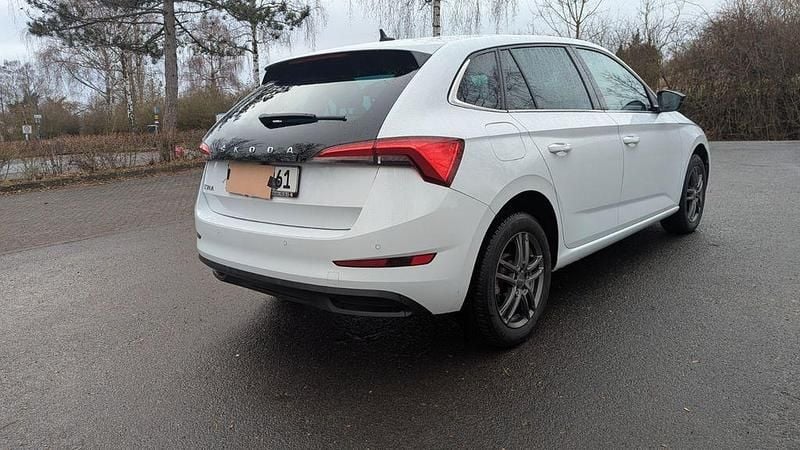 Gebraucht Skoda Scala Style 116 PS (85 kW) 2020 Weiß Kleinwagen
