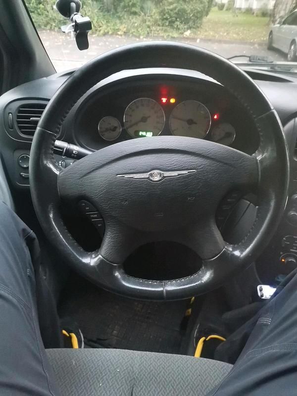 Gebraucht Chrysler Voyager 145 PS (106 kW) 2006 Blau Van / Kleinbus