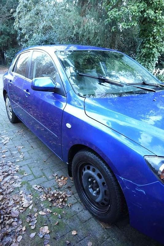 Blau Gebraucht 2007 Mazda 3 Active Limousine | 2.999 € (Fairer Preis) - Bild 1/4