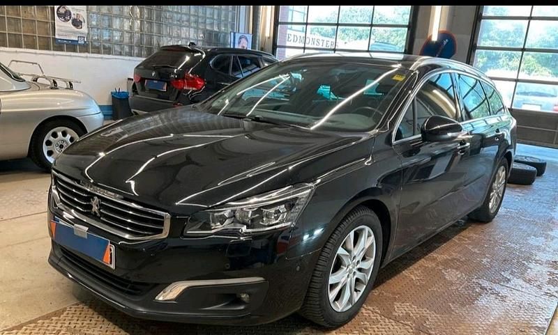 Schwarz Gebraucht 2017 Peugeot 508 Kombi | 13.000 € (Fairer Preis) - Bild 1/4