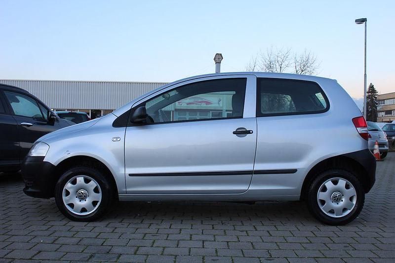 Gebraucht VW Fox Basis 54 PS (39 kW) 2006 Silber Kleinwagen