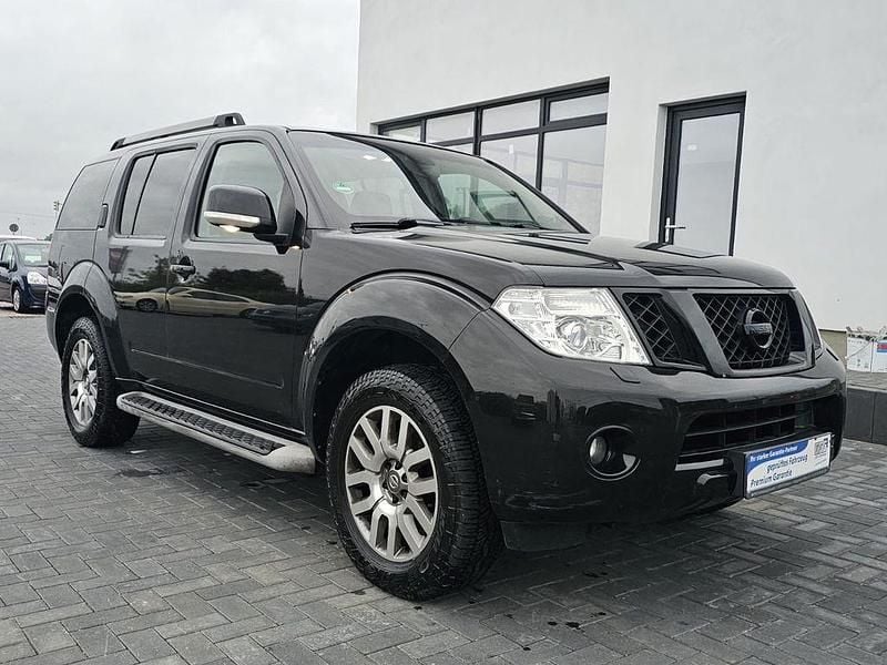 Schwarz Gebraucht 2012 Nissan Pathfinder Platinum SUV | 9.998 € (Superpreis) - Bild 1/4