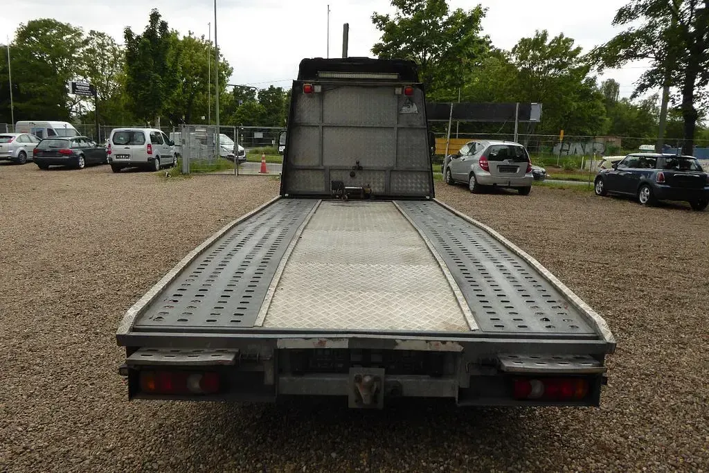 Occasion Iveco Daily 116 ch (85 kW) 2007 Noir Monospace