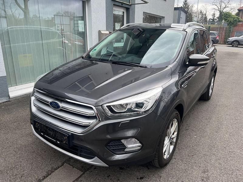 Gebraucht Ford Kuga Titanium 150 PS (110 kW) 2017 Silber SUV