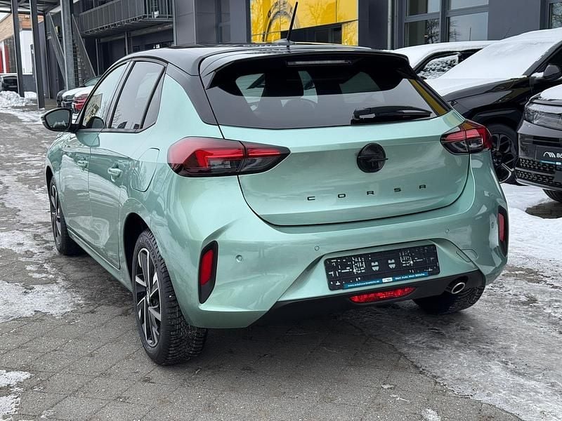 Neu Opel Corsa 101 PS (74 kW) 2026 Eukalyptus grün /typ aussenverkleidung metalliclackierung Kleinwagen