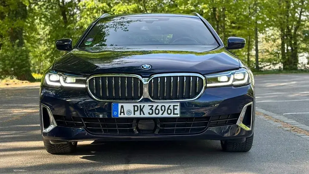 Używany BMW 530e Performance 292 KM (214 kW) 2023 Niebieski Kombi