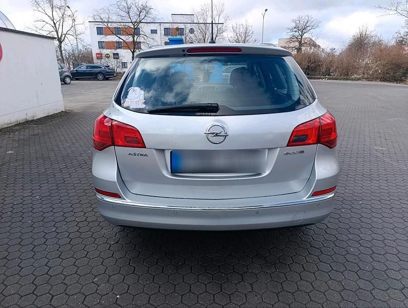 Gebraucht Opel Astra Sport 110 PS (80 kW) 2015 Silber Kombi