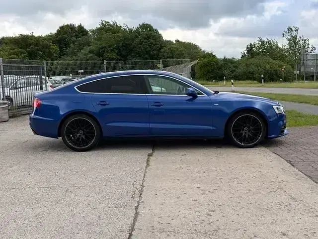 Gebraucht Audi A5 Sportback S-Line 177 PS (130 kW) 2016 Sepangblau Kleinwagen
