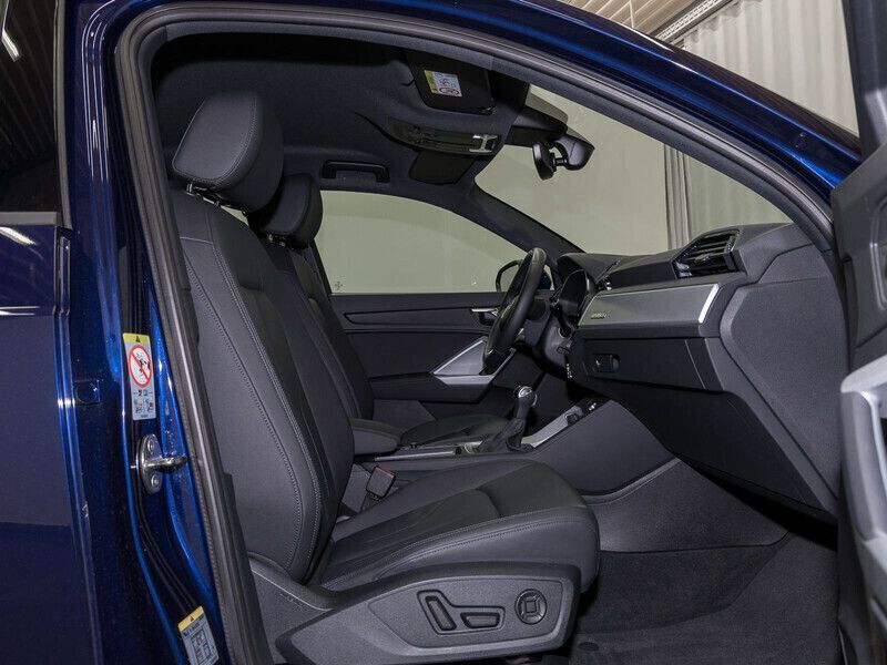 Gebraucht Audi Q3 Advanced Plus 190 PS (139 kW) 2024 Navarrablau metallic SUV