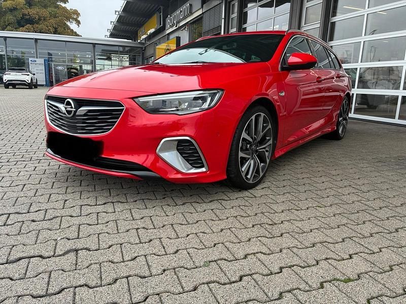 Rot Gebraucht 2018 Opel Insignia Kombi | 21.000 € (Etwas zu teuer) - Bild 1/4