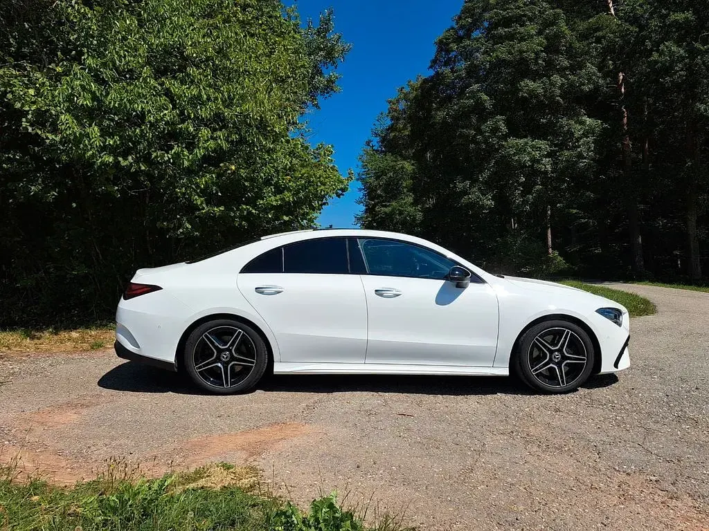Gebraucht Mercedes CLA250 224 PS (164 kW) 2024 Weiß Coupé