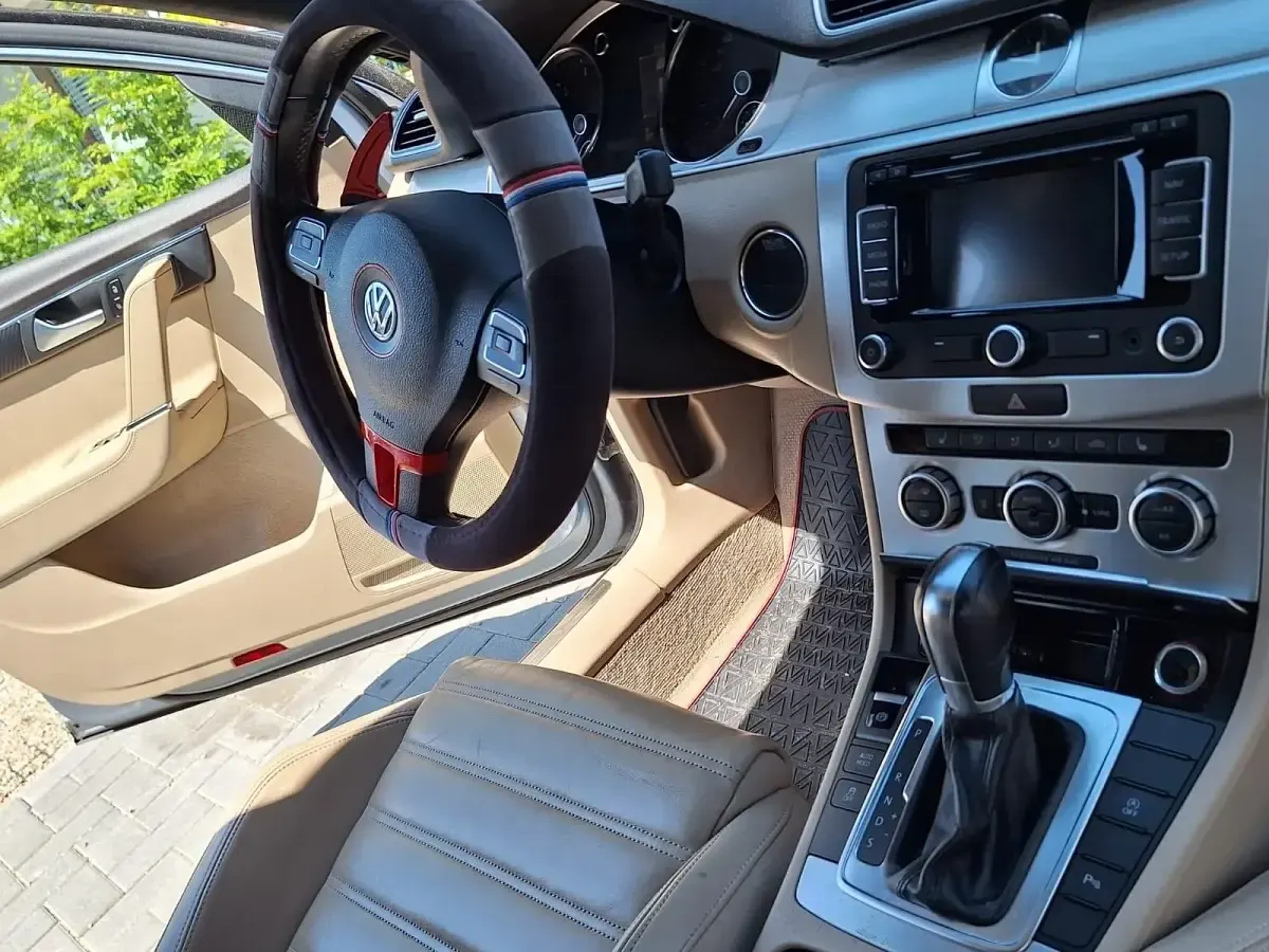 Gebraucht VW Passat 177 PS (130 kW) 2012 Blau Limousine