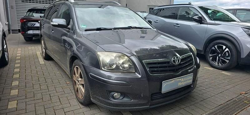 Grau Gebraucht 2008 Toyota Avensis Travel Kombi | 1.980 € (Superpreis) - Bild 1/4