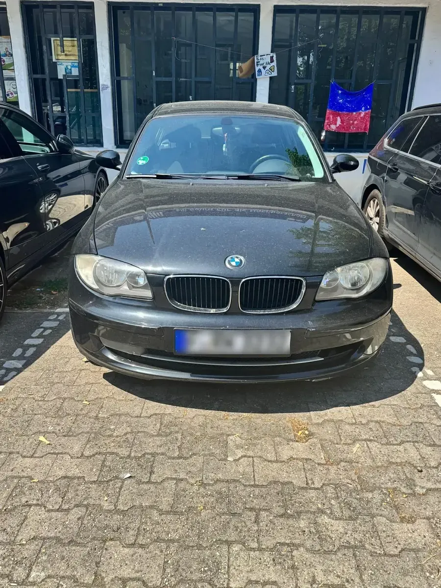 Gebraucht BMW 118 143 PS (105 kW) 2008 Schwarz Kleinwagen