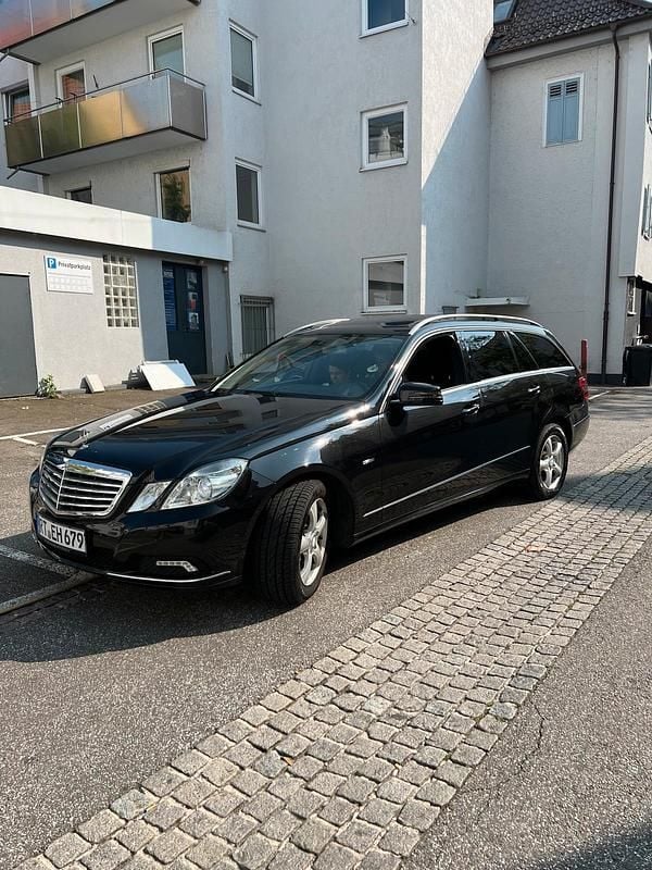 Gebraucht Mercedes E250 204 PS (150 kW) 2010 Schwarz Kombi