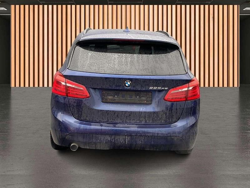 Gebraucht BMW 225 Advantage 136 PS (100 kW) 2017 Blau Van / Kleinbus