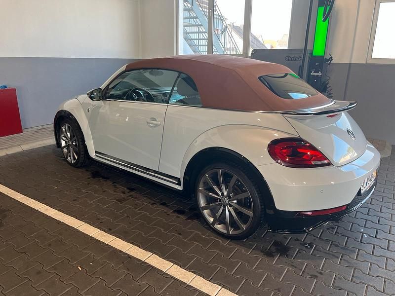 Gebraucht VW Beetle 220 PS (161 kW) 2018 Silber Kleinwagen