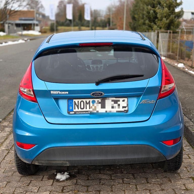 Gebraucht Ford Fiesta Trend 60 PS (44 kW) 2009 Blau Kleinwagen