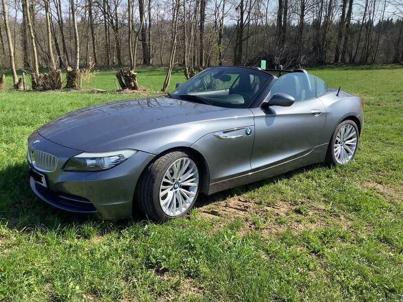Grau Gebraucht 2010 BMW Z4 Performance Cabrio | 20.450 € (Fairer Preis) - Bild 1/4