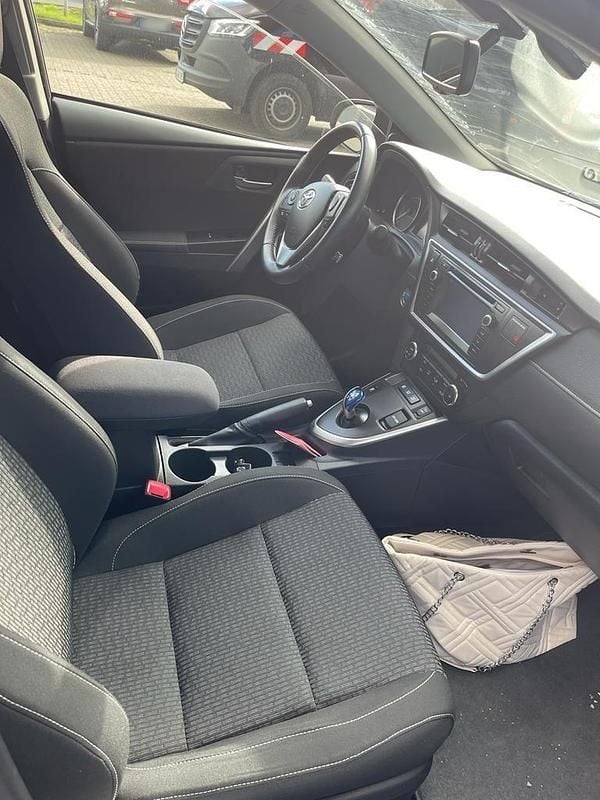 Gebraucht Toyota Auris Hybrid Comfort 130 PS (95 kW) 2014 Limousine