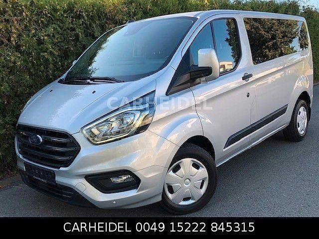 Gebraucht Ford Tourneo 185 PS (136 kW) 2021 Silber Kombi