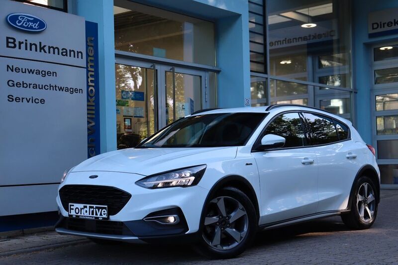 Gebraucht Ford Focus Active X 125 PS (91 kW) 2022 Weiß Limousine