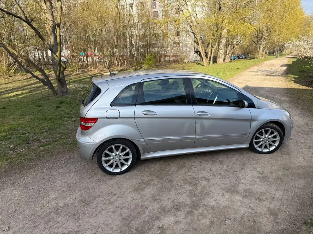 Gebraucht Mercedes 200 136 PS (100 kW) 2007 Silber Kleinwagen