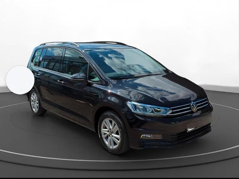 Gebraucht VW Touran 150 PS (110 kW) 2022 Schwarz Van / Kleinbus