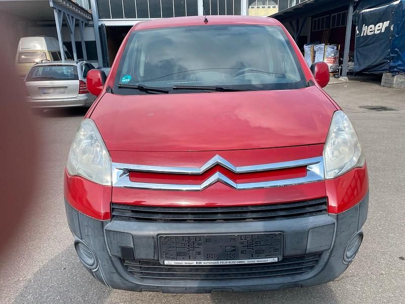 Gebraucht Citroën Berlingo 90 PS (66 kW) 2011 Rot Van / Kleinbus