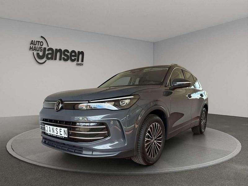 Grau Gebraucht 2024 VW Tiguan Elegance SUV | 38.690 € (Fairer Preis) - Bild 1/4