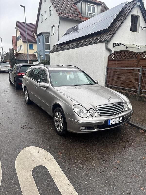 Gebraucht Mercedes E240 170 PS (125 kW) 2004 Grau Kombi