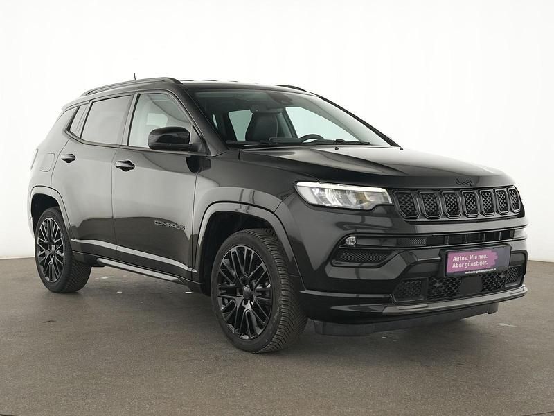 Gebraucht Jeep Compass 131 PS (96 kW) 2024 Black clear SUV
