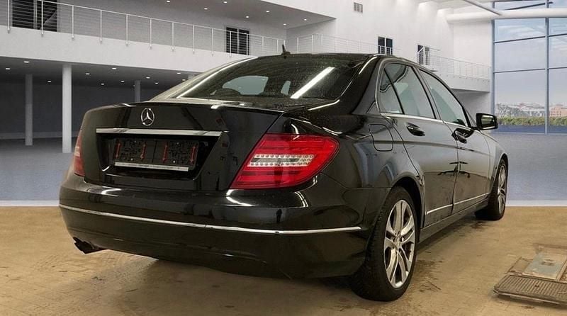 Gebraucht Mercedes C180 156 PS (114 kW) 2013 Schwarz Limousine