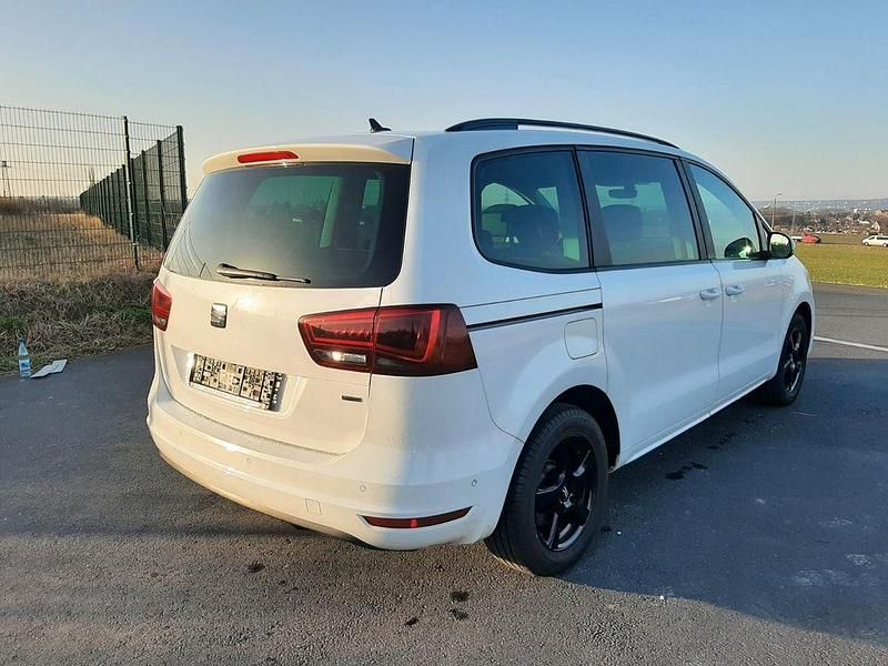 Gebraucht Seat Alhambra 4Drive 150 PS (110 kW) 2017 Pure white Van / Kleinbus