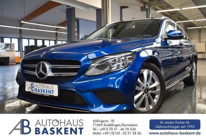 Blau Gebraucht 2019 Mercedes C220 Kombi | 20.499 € (Fairer Preis) - Bild 1/4