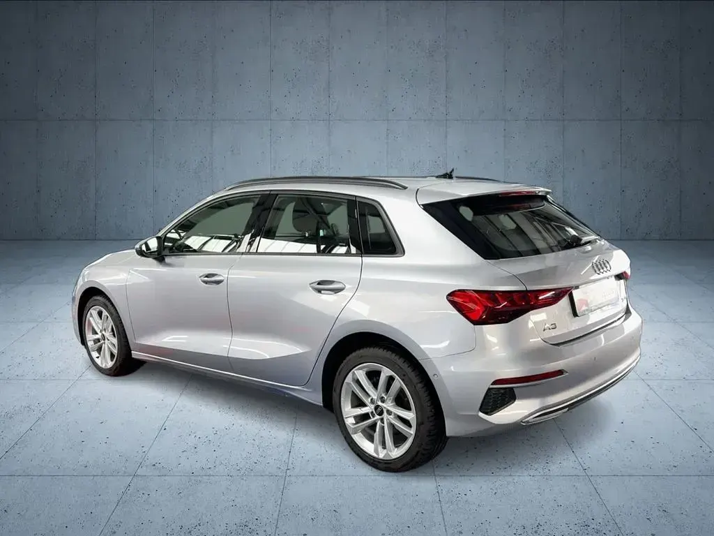 Gebraucht Audi A3 Advanced Plus 116 PS (85 kW) 2023 Silber Limousine