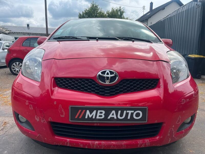 Gebraucht 2011 Toyota Yaris Limousine | 1.990 € (Guter Preis) - Bild 1/4