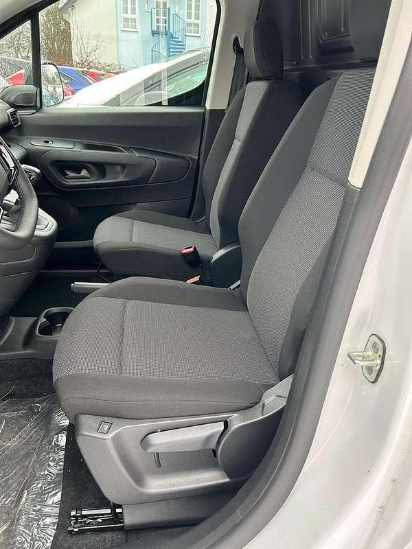 Neu Opel Combo 110 PS (80 kW) 2025 Icy weiss Van / Kleinbus