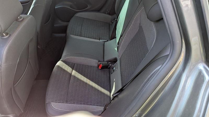 Gebraucht Opel Astra Edition 110 PS (80 kW) 2020 Grau Kombi